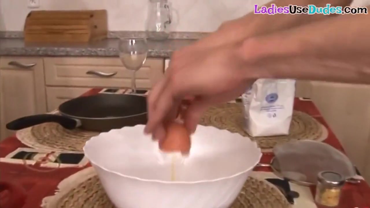 Cfnm Euro Dommes Pegging Submissive Guys Ass