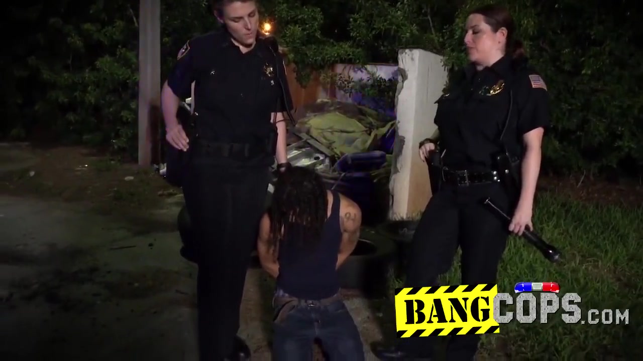 After Getting Tip Police Finally Catch Horny Suspect