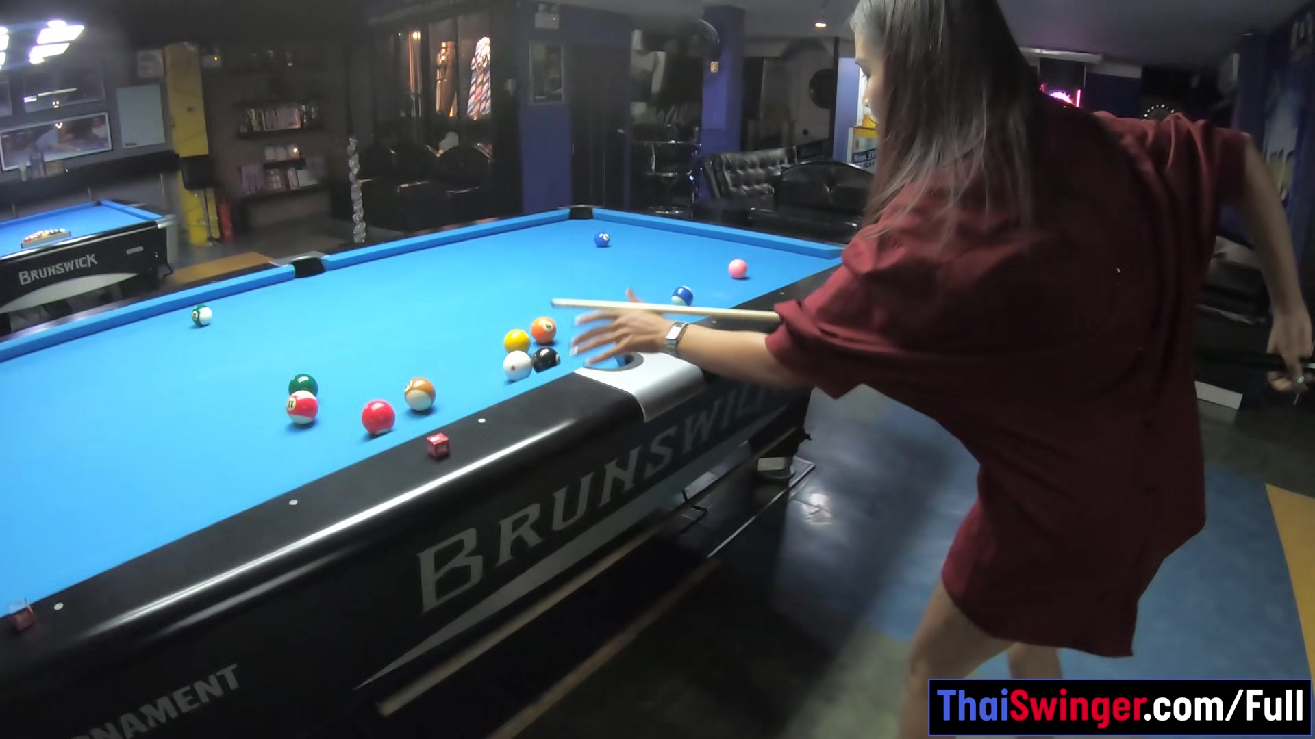 Perfect ass Thai bargirl has a massage blowjob for her customer