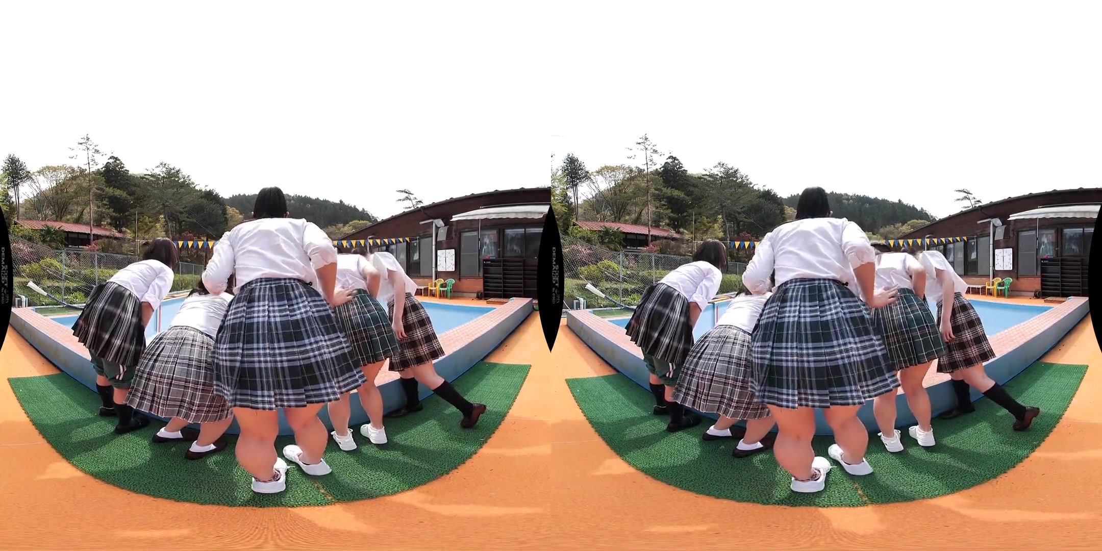Panty-Shots While Scrubbing the Pool Deck; Japanese schoolgirls 18+ Upskirt Fetish VR Video