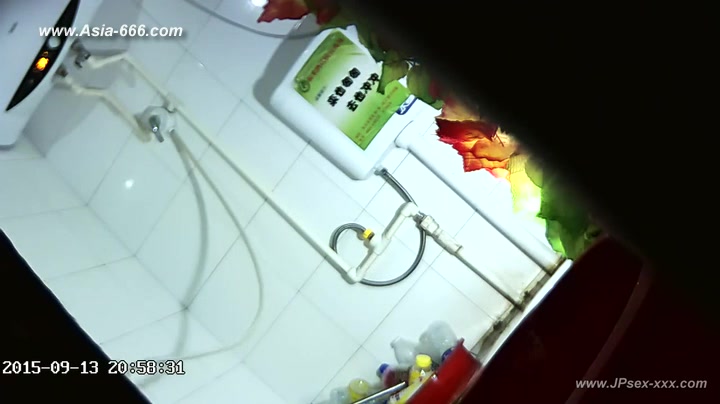 chinese girls go to toilet.43