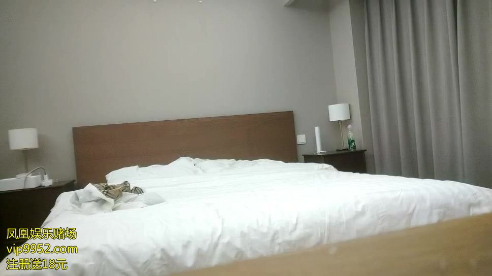 Hidden Camera: A Voyeur's Look into Asian Intimacy