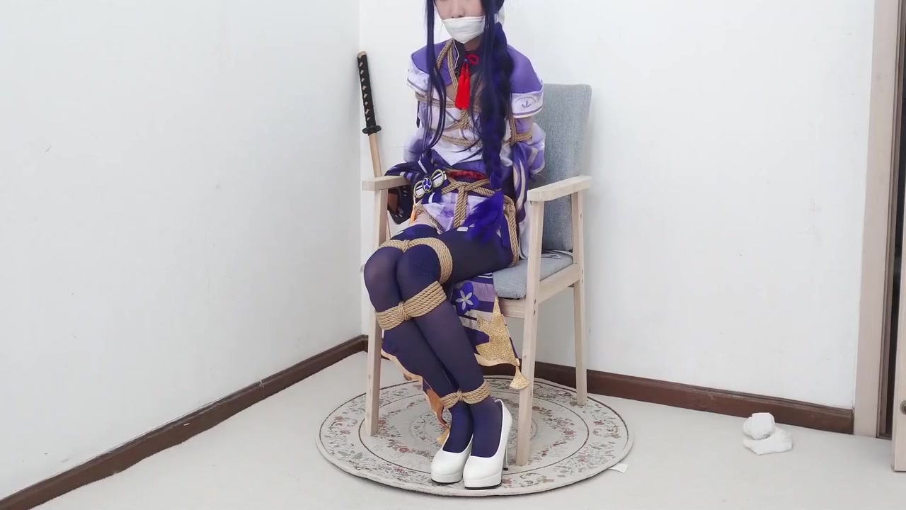 Genshin Cosplay Bondage1