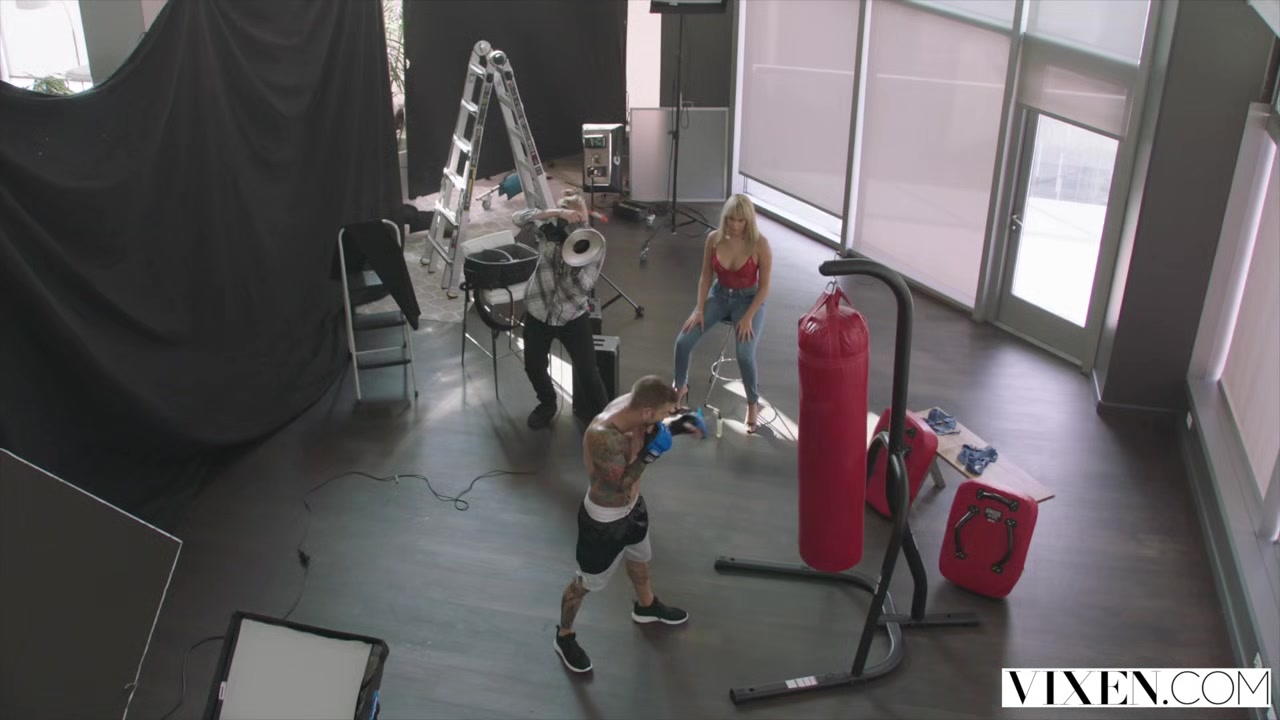 VIXEN teen 18+ cant resist MMA fighter after photoshoot