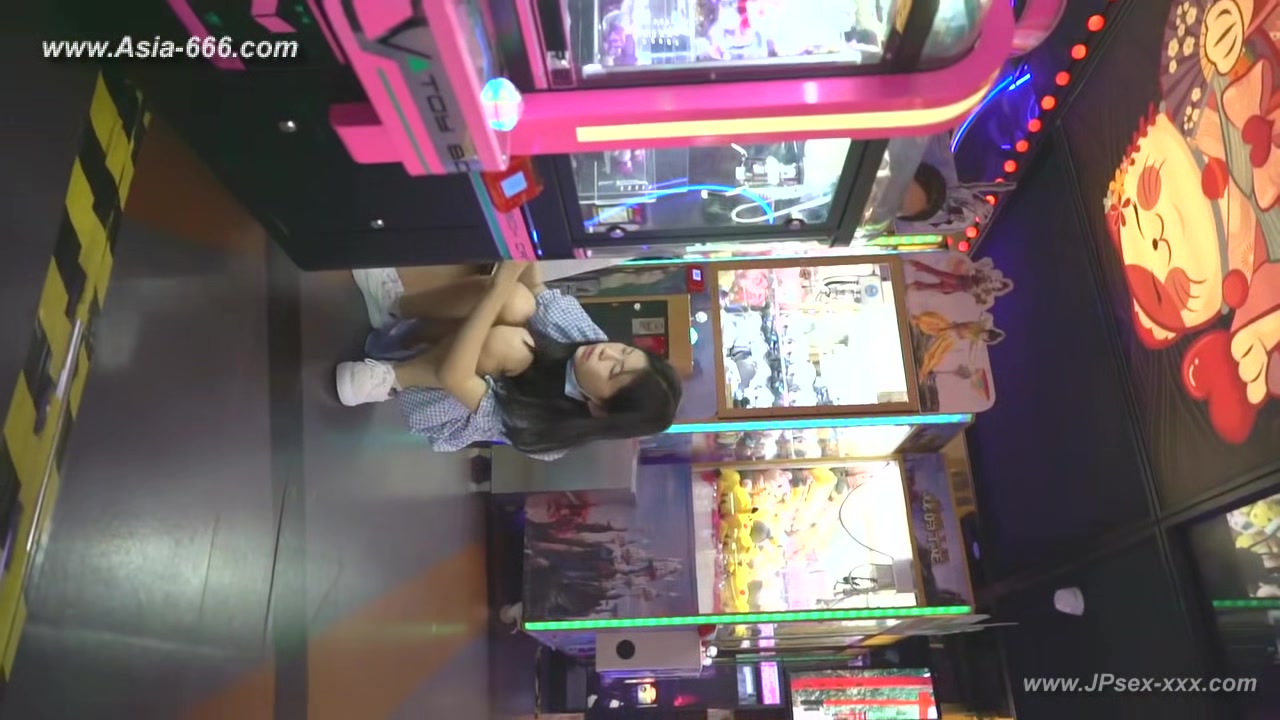 peeping chinese amateur upskirt.142