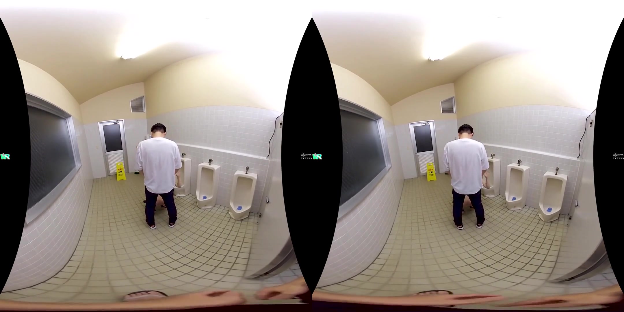 Goddess of the Toilet Sprinkle; Busty JAV Idol Public Bathroom