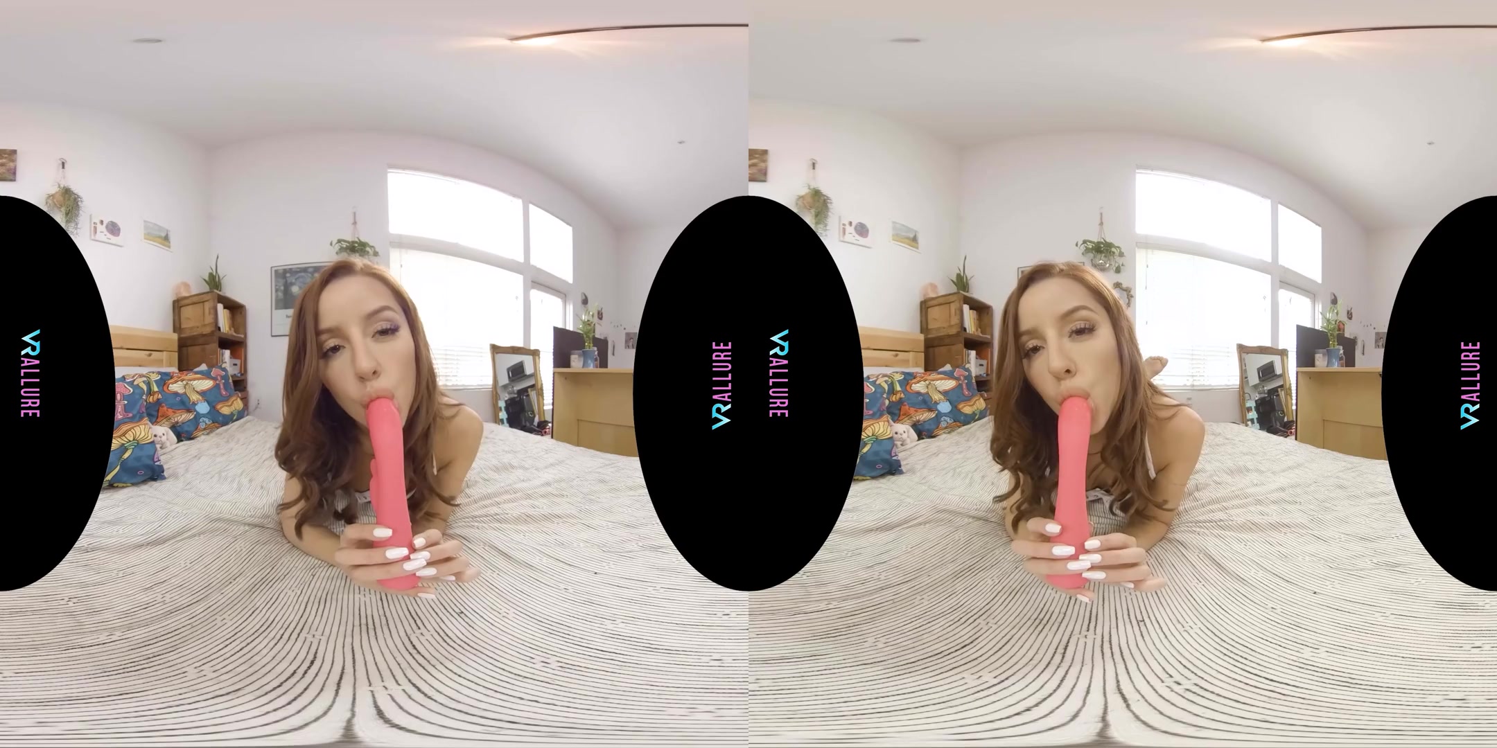 Vanna Has Been So Bored! - Hot Porn Star Solo Masturbation