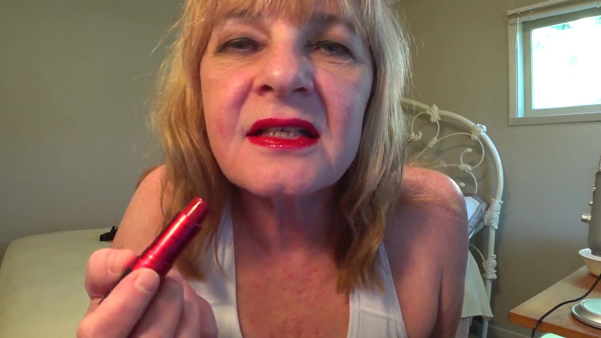 Red Glossy Lips Up Close & Personal - TacAmateurs