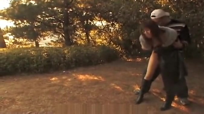Kinky Outdoor Asian bondage action