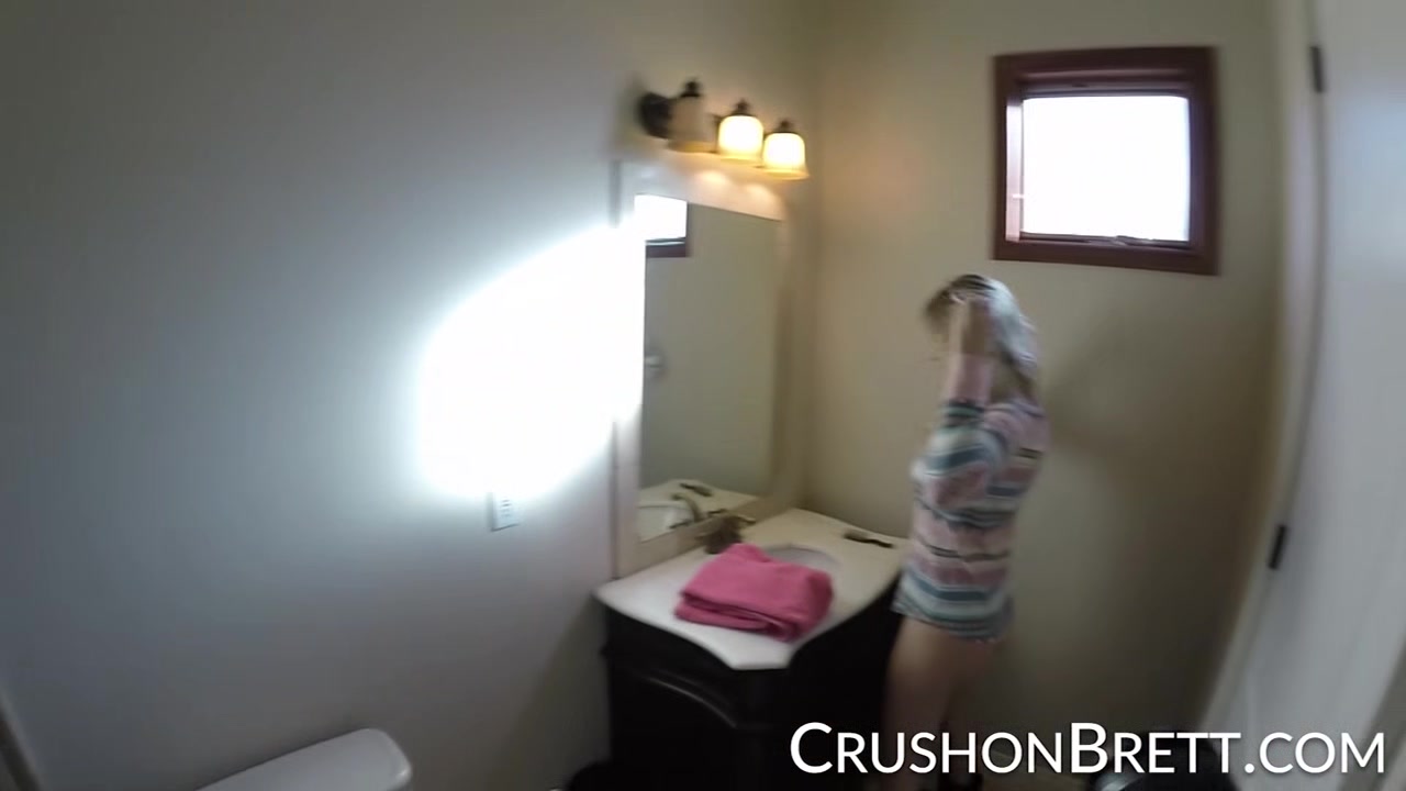 Brett Rossi - Brett Rossi Finger Fucking Herself On The Sink