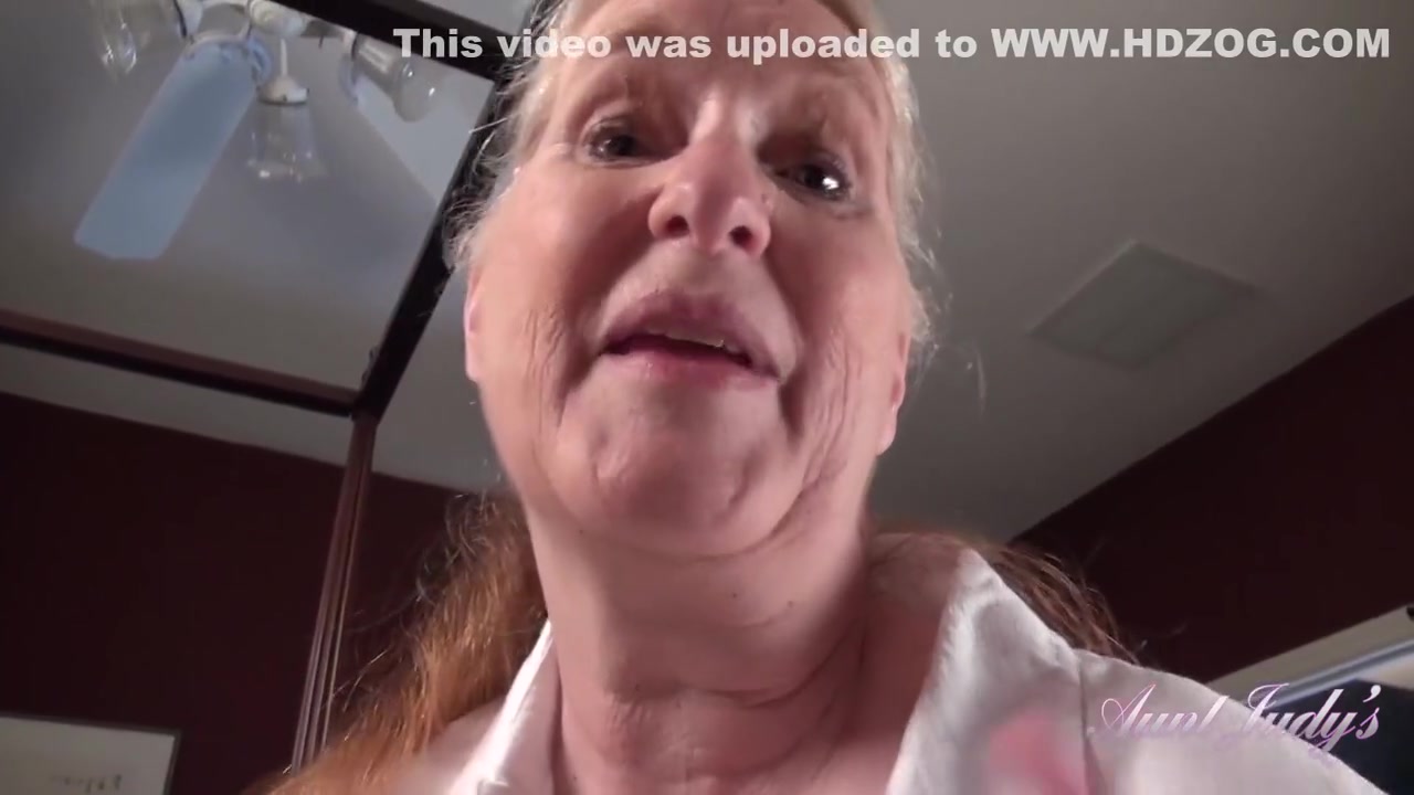 A Morning Treat From Your Busty Mature Stepmom Mrs. Maggie pov With Judys