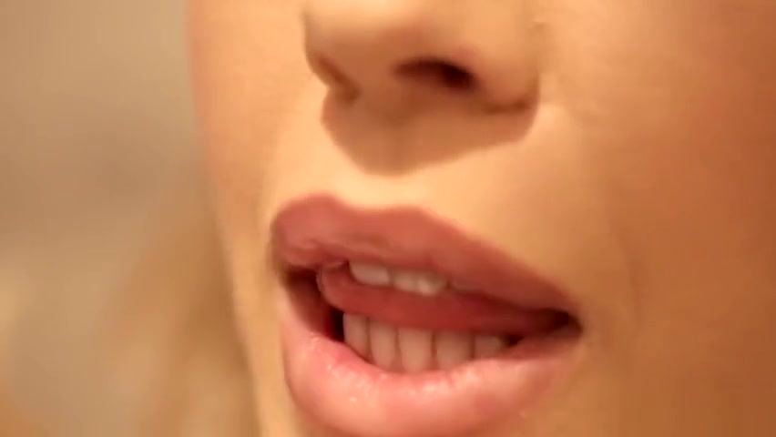 Smart blonde MILF caught a bad thief and used his thing