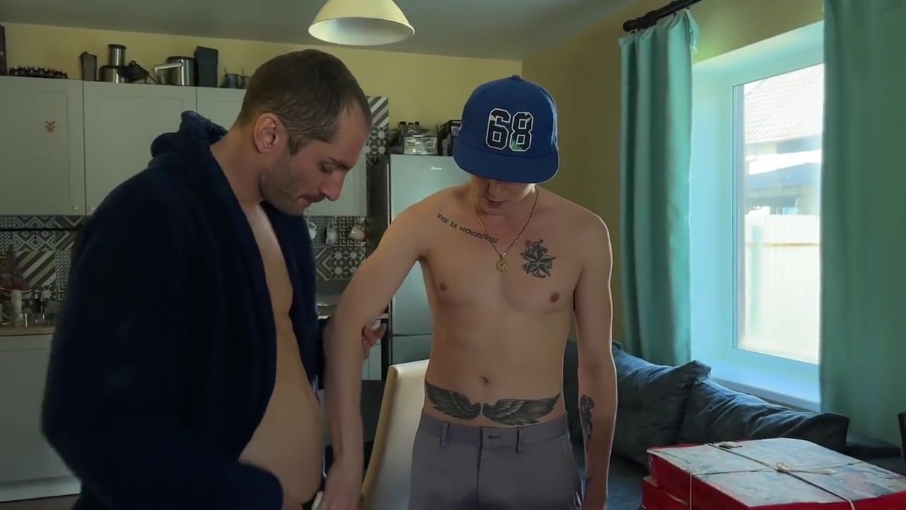 Seduced The Pizza Delivery Man And Fucked His Tight Ass On The Table