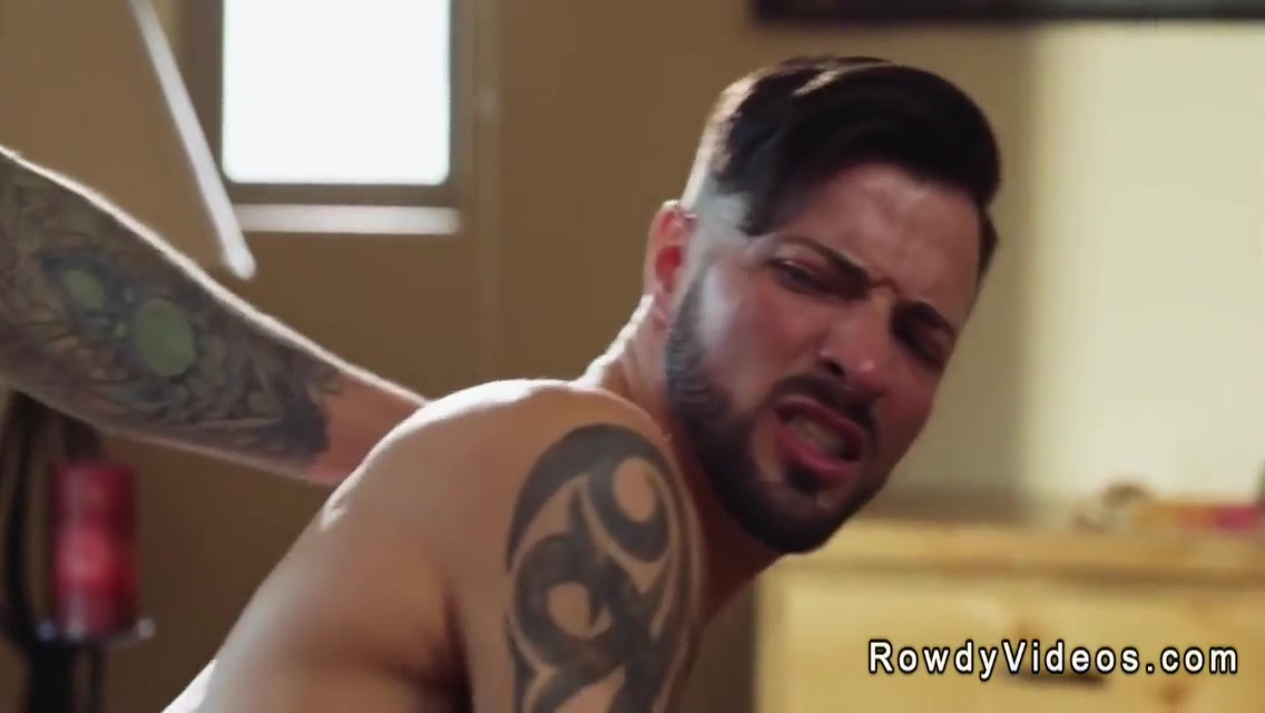 Dude Fucks Tattooed Stranger At His Home 6 Min