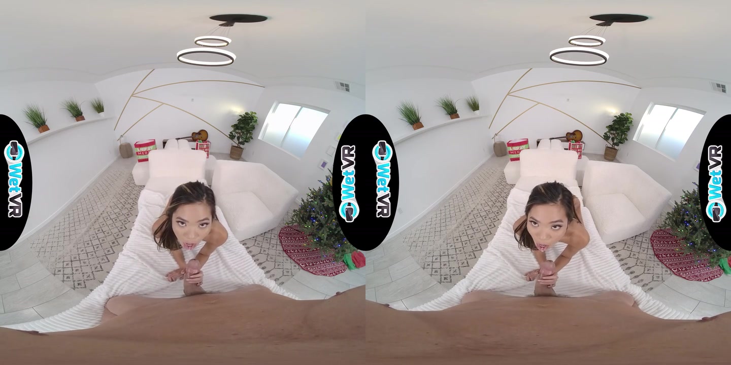 Vina Sky in VR Christmas - WetVR