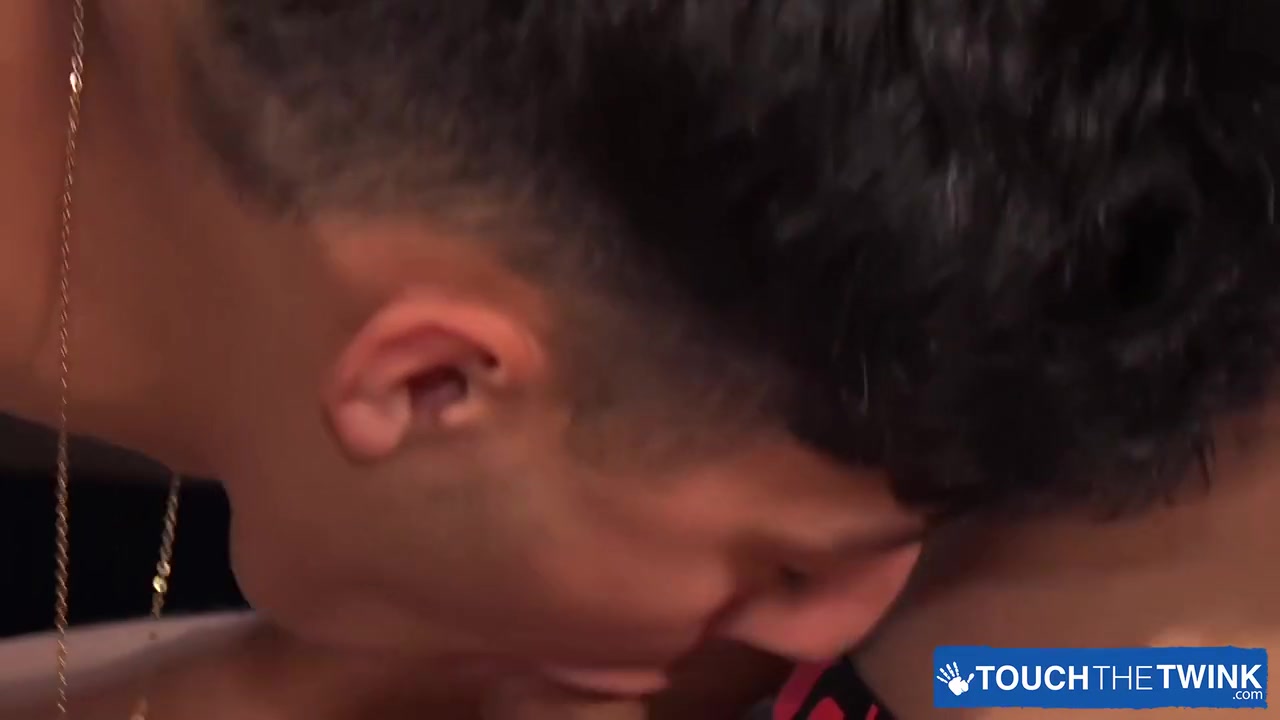 Petite Gay Jerks Off After Massage