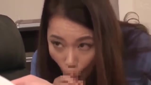 08073,A female voice leaks out in pleasure