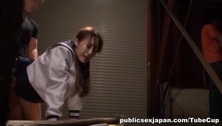 Hot Japanese model gives hot upskirt shots