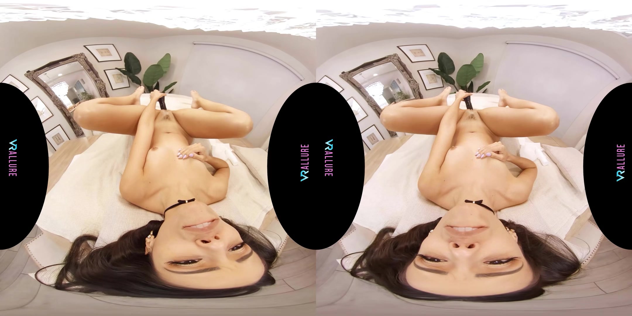 VRALLURE Andreina Deluxe Is Muy Caliente!