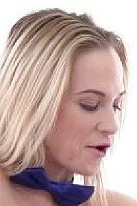 Vinna Lee
