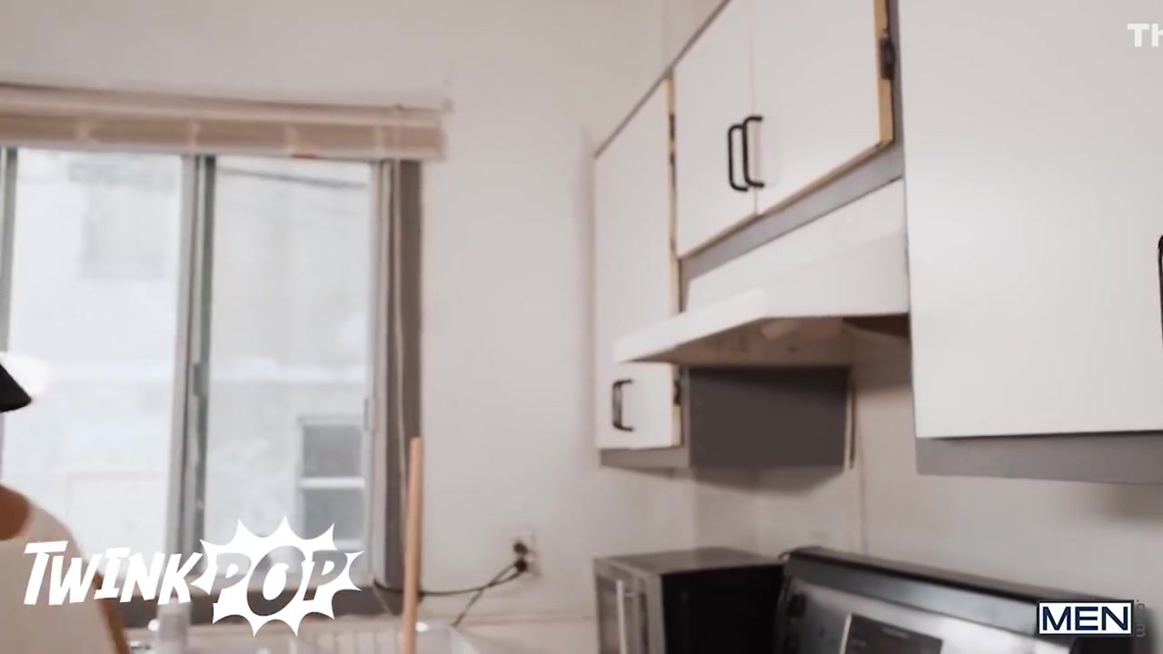 Gabriel Goes To Sunny Ds Home To Fix The Sink But Ends Up Fucking Them - Tommy Tanner