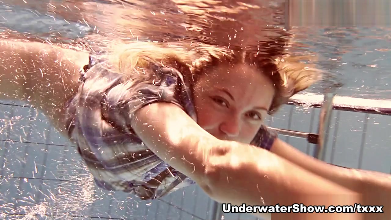 Brizgina Video - UnderwaterShow