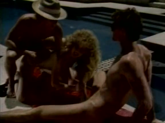 Ginger Lynn Allen, Kristara Barrington, Erica Boyer in classic sex clip