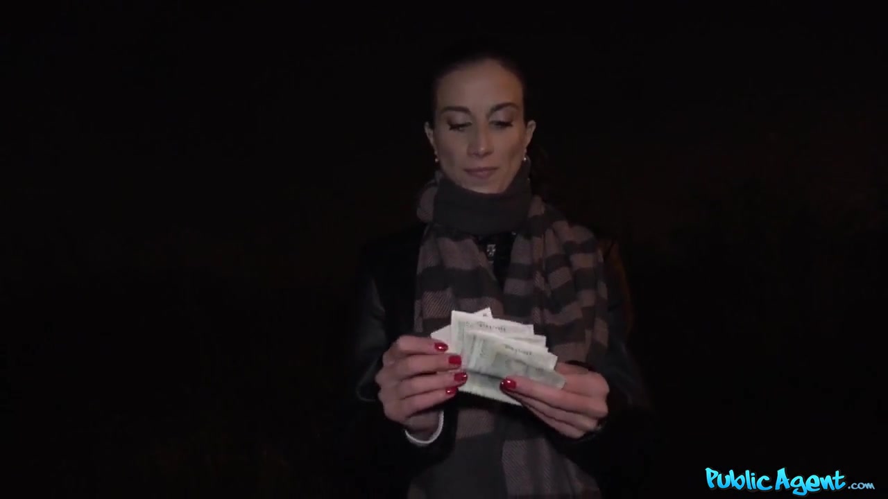 Night Time Outdoor Sex At The Station - Martin Gun And Ali Bordeaux