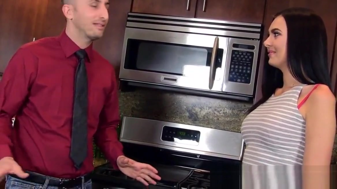 teen 18+ babysitter milks