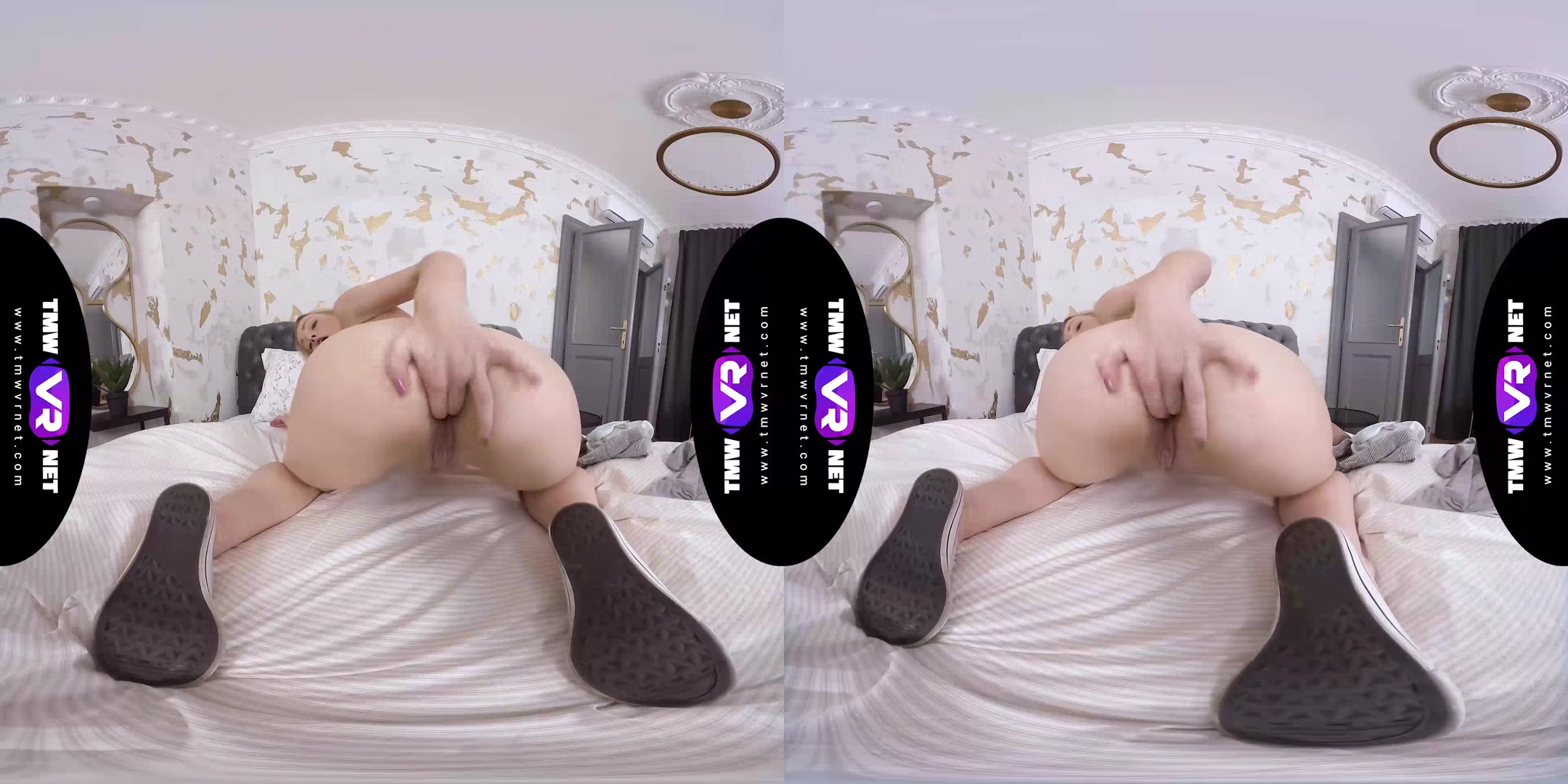 Hot blonde plays hot games