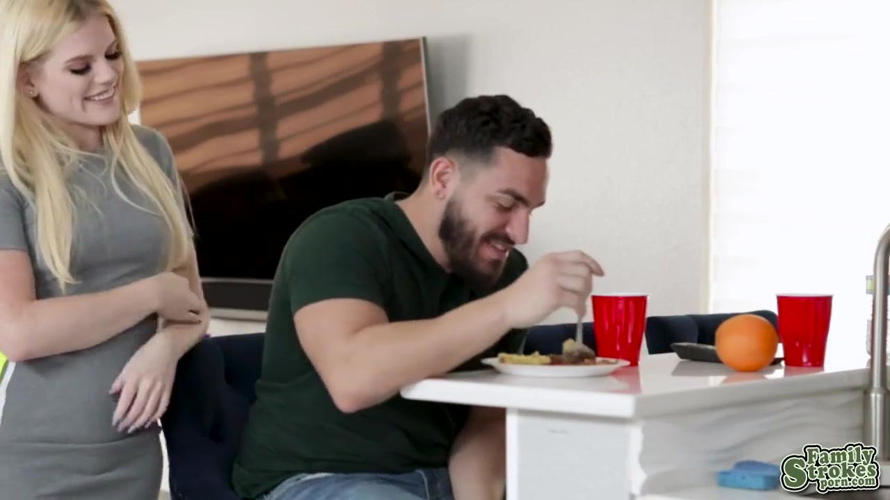 Nikki Invites Peter To Have Sex To Be Stepsis