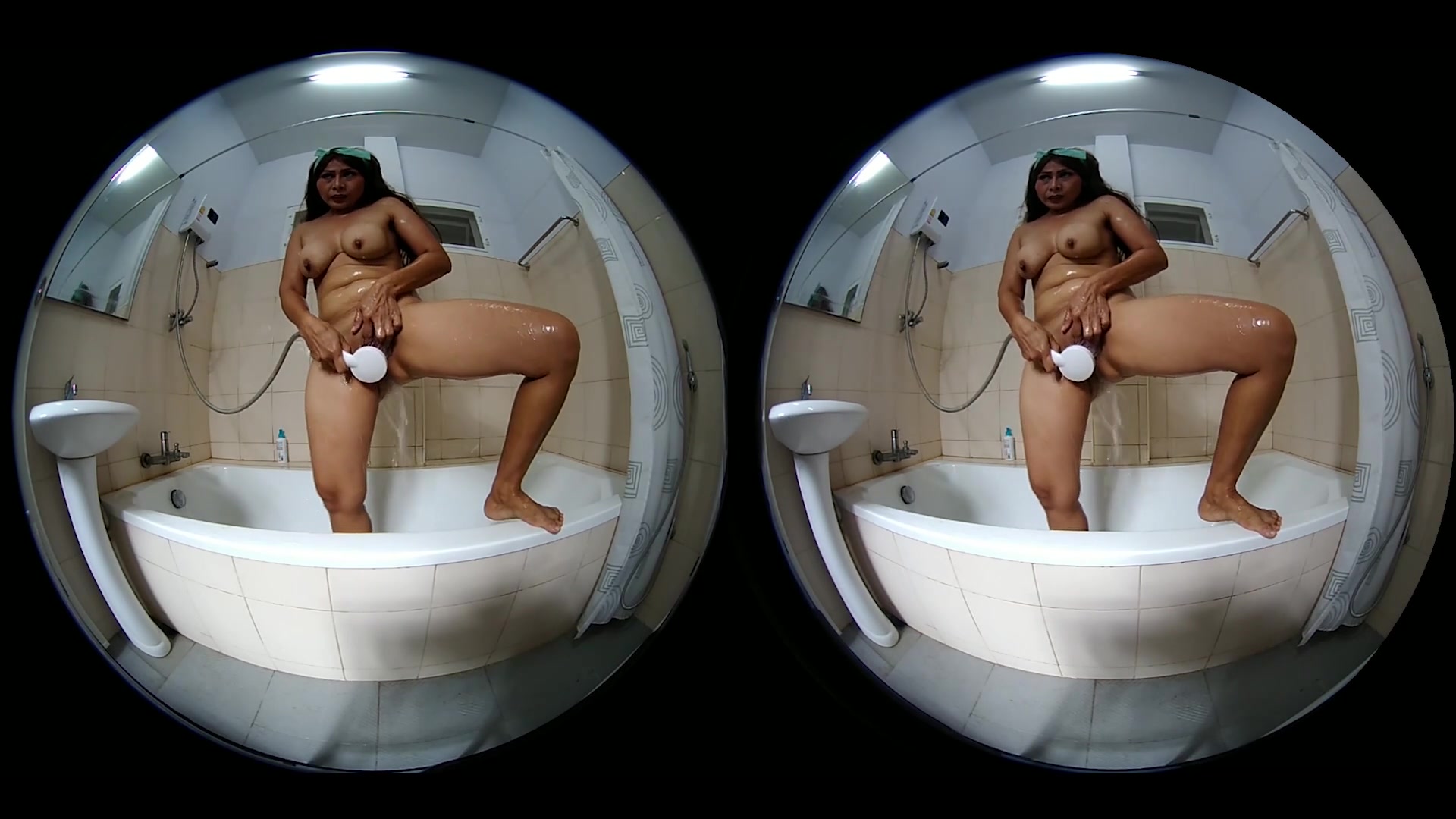 Double Showerhead Masturbation, Pee And Soaping In Bathtub - VRPussyVision