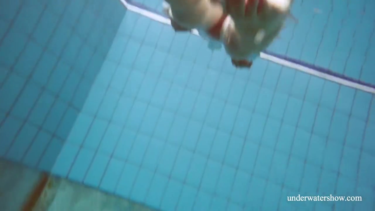 Big Tits Redhead Lola Underwater Nude