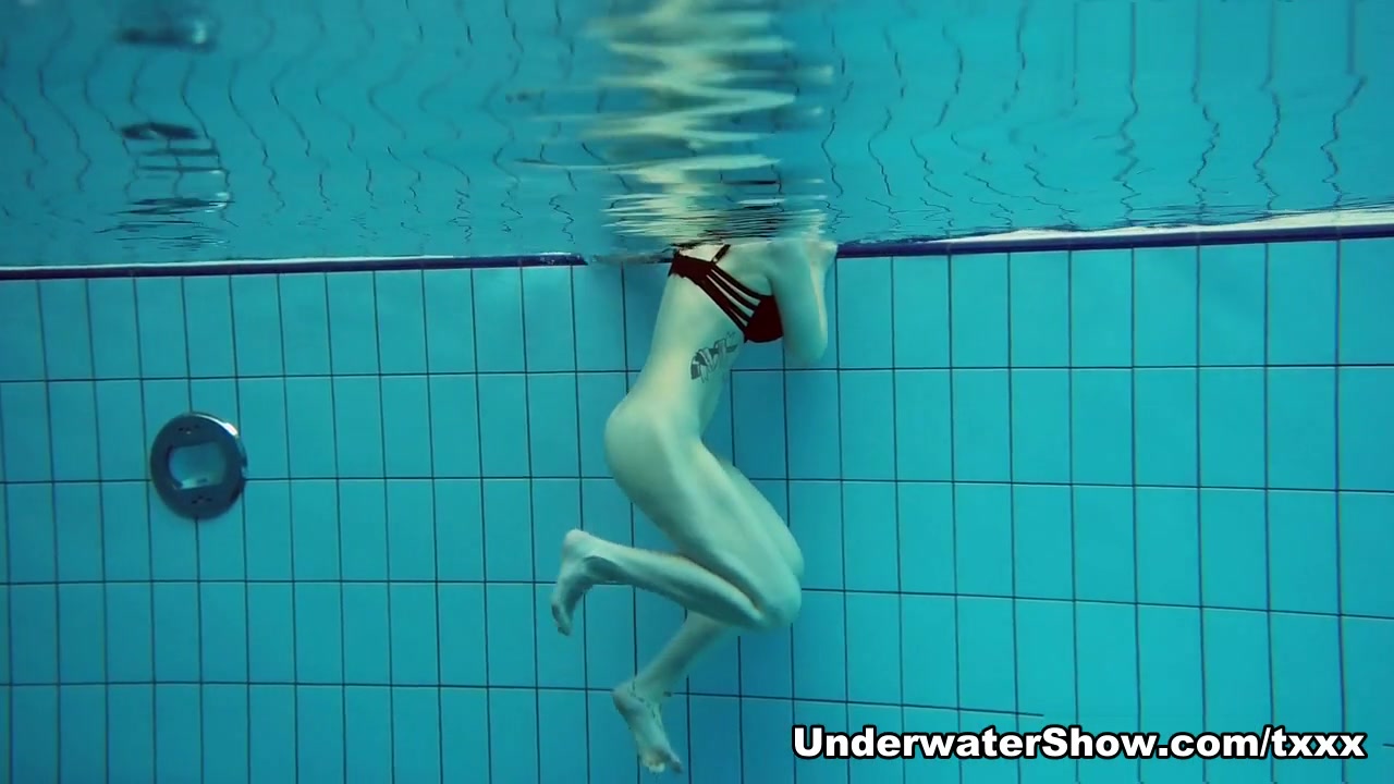 UnderwaterShow Video: Dashka