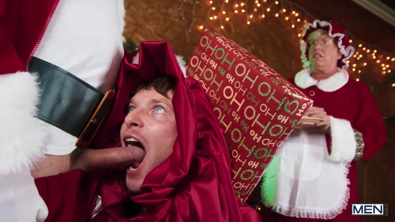 Benjamin Blue In Unwrapping The Toy