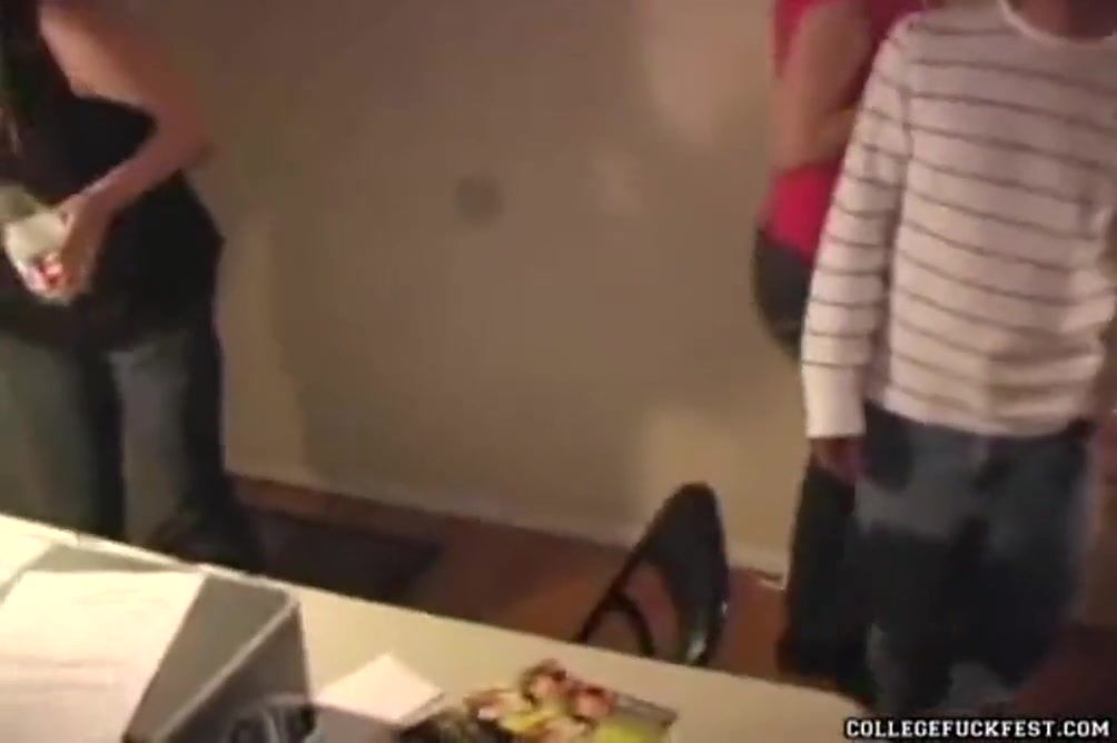 College Slut Fucked In Frat House