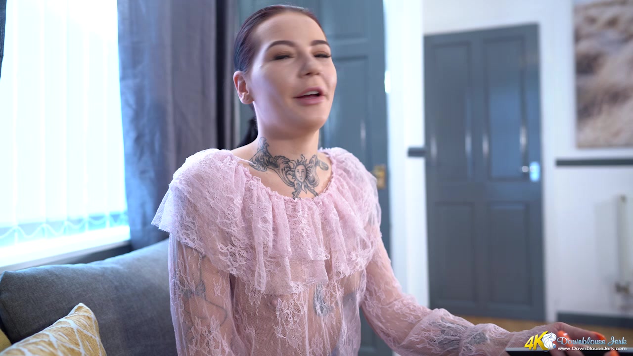 Naughty Housemates - DownblouseJerk