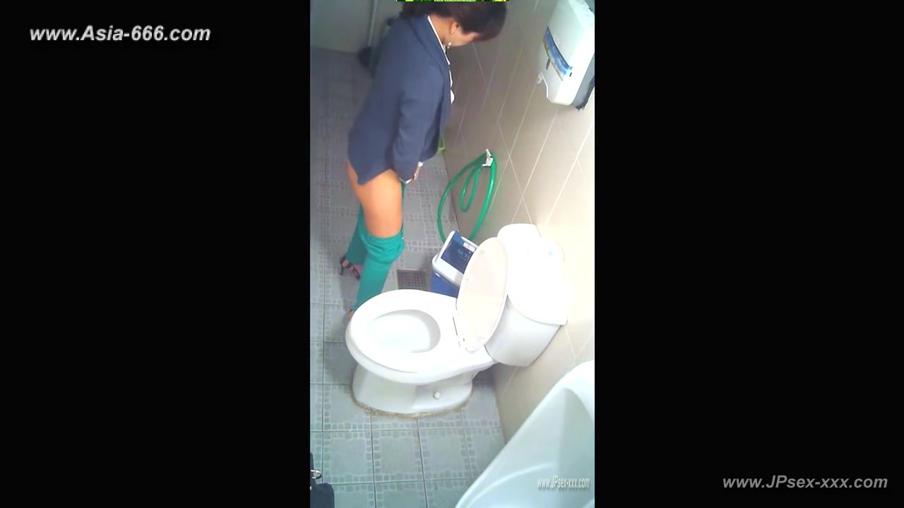 peeping korean OL pee.3
