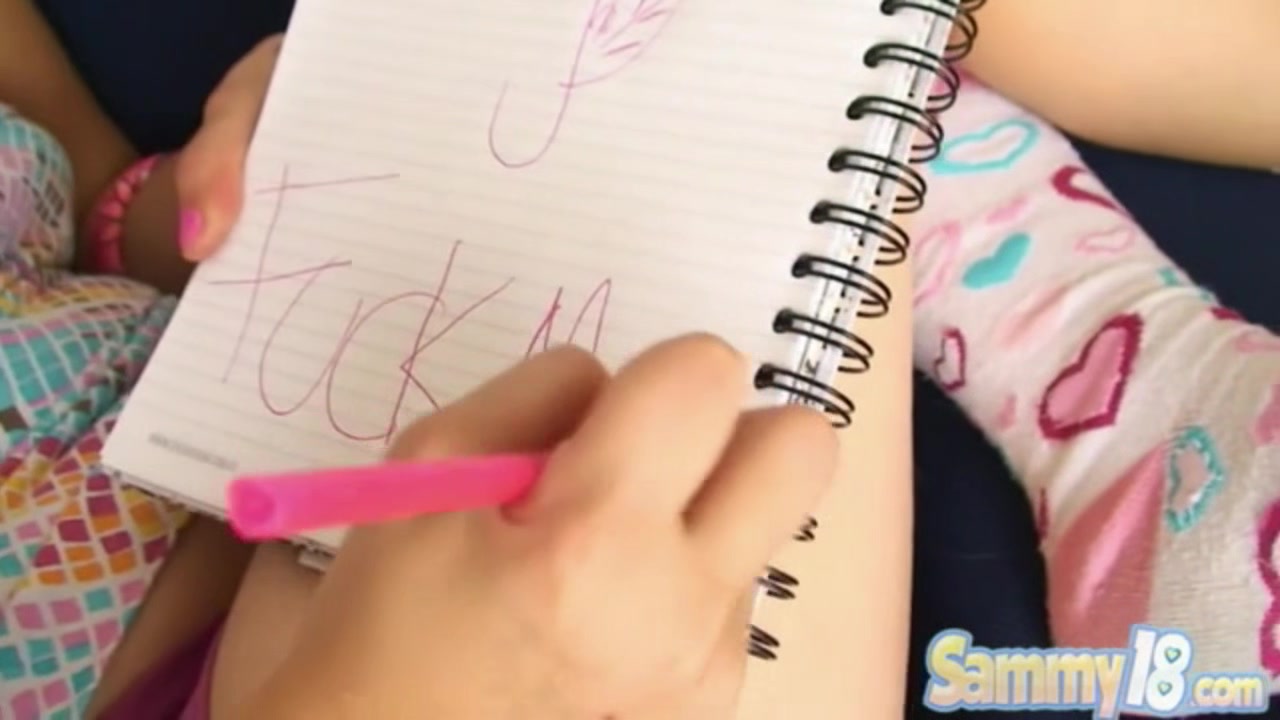 Sammy 18 Fingering Pussy Hard Solo