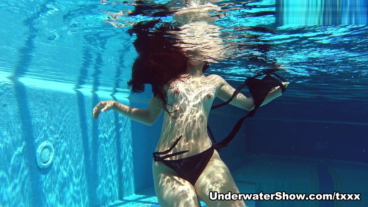 Andriena Andreina Video - UnderwaterShow