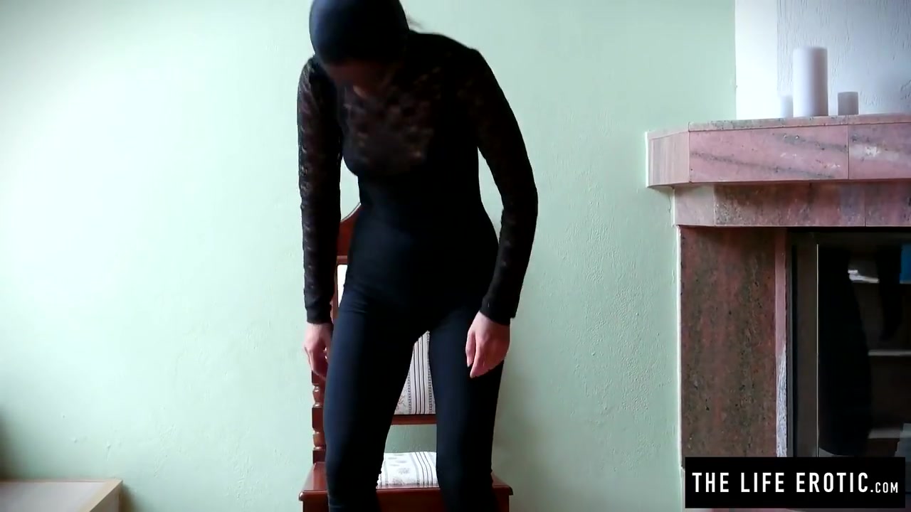 Kinky Cat Burglar Drips Hot Wax On Her Pussy While Masturbating
