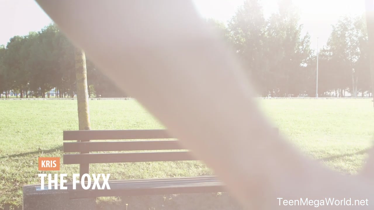 Stud paints cutie with sperm - X-Angels