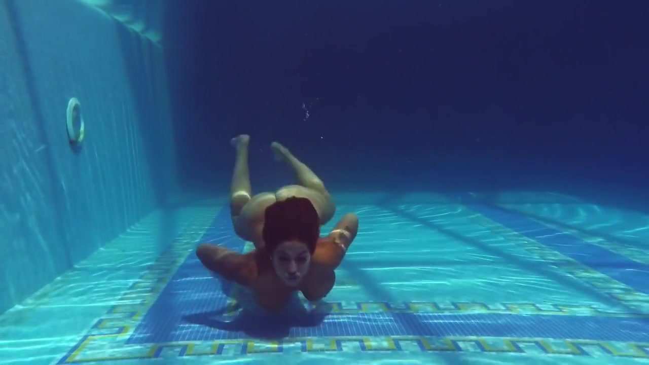 Heidi Van Horny - Swimming And Pussy Touching By Heidi