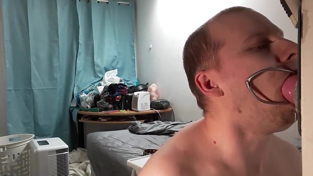 Gay Fantasy Dildo Deepthroat Throatpie And Nosepie