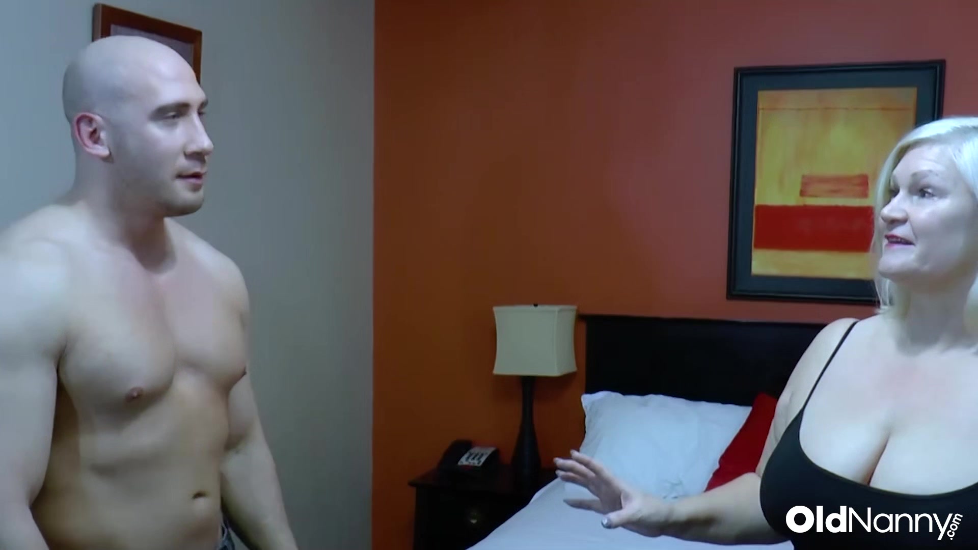British MILF Lacey Starr Gives Deep Blowjob To Fit Young Guy