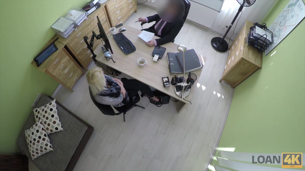 LOAN4K. Tricky agent promisses to keep in secret his sex with hottie