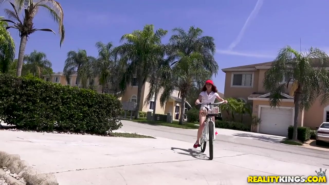 Delivery Service Slut - RealityKings with Tyler Steel, Lyla Letto