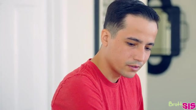 Sizing Up Our Valentines Day Dick - S26:E1 - Brattysis