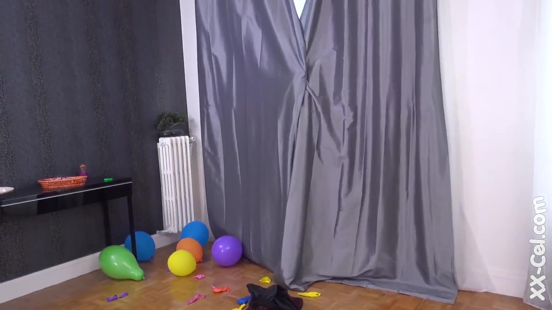 Popping Balloons Porn Movie - Xx-Cel