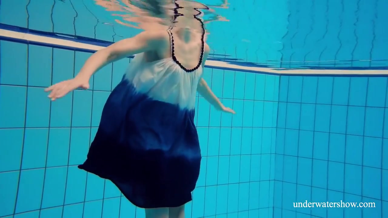 Underwater Mermaid Hottest Chick Ever Avenna